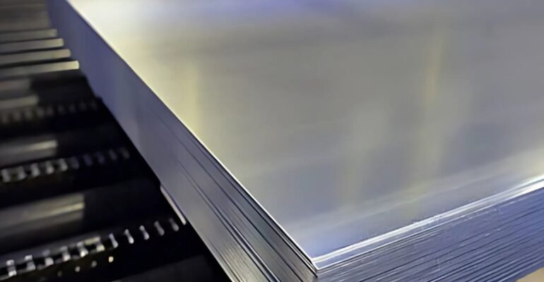 Super duplex steel plates